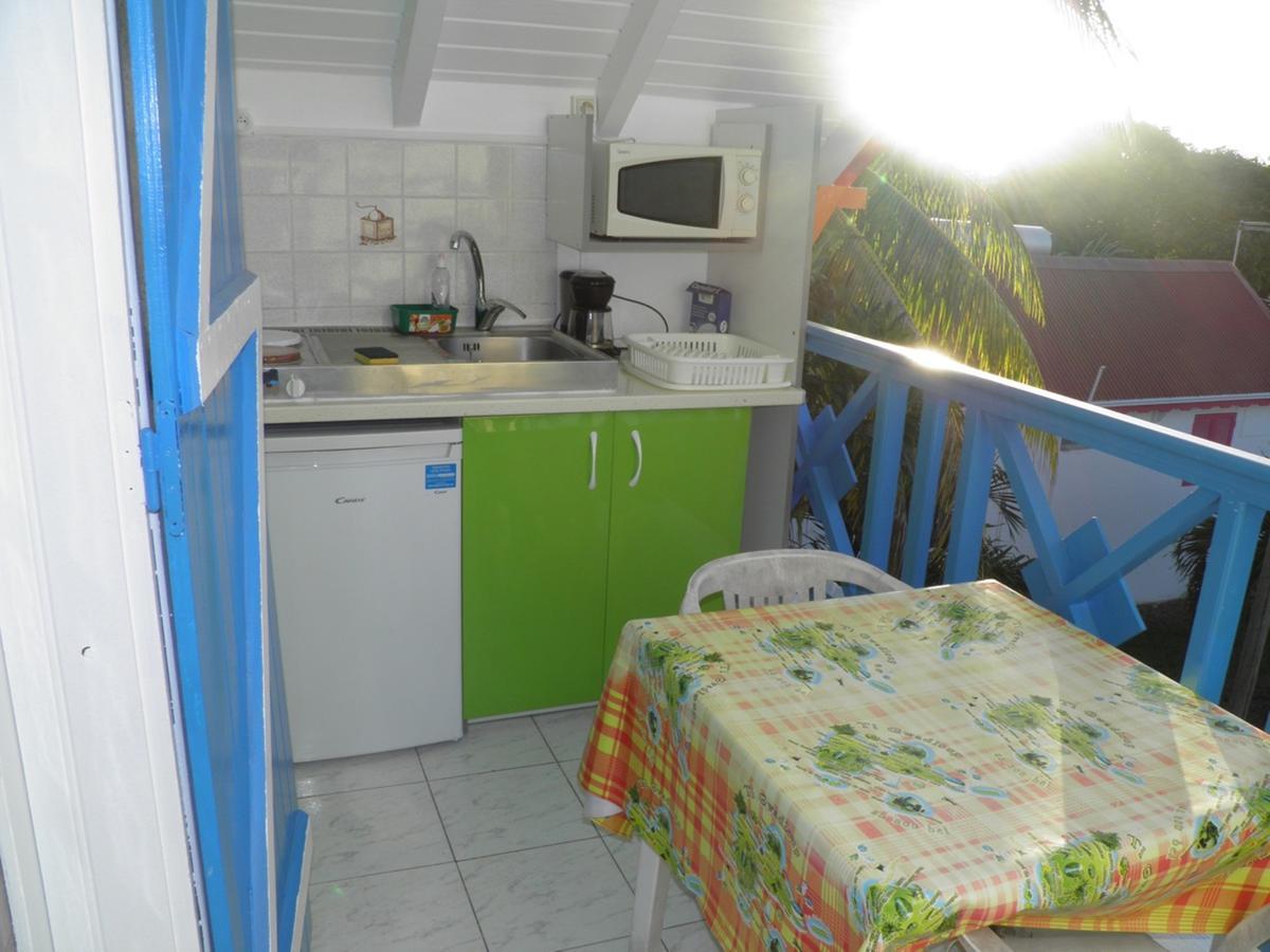 Au Jardin Debeausejour Guest house Capesterre
