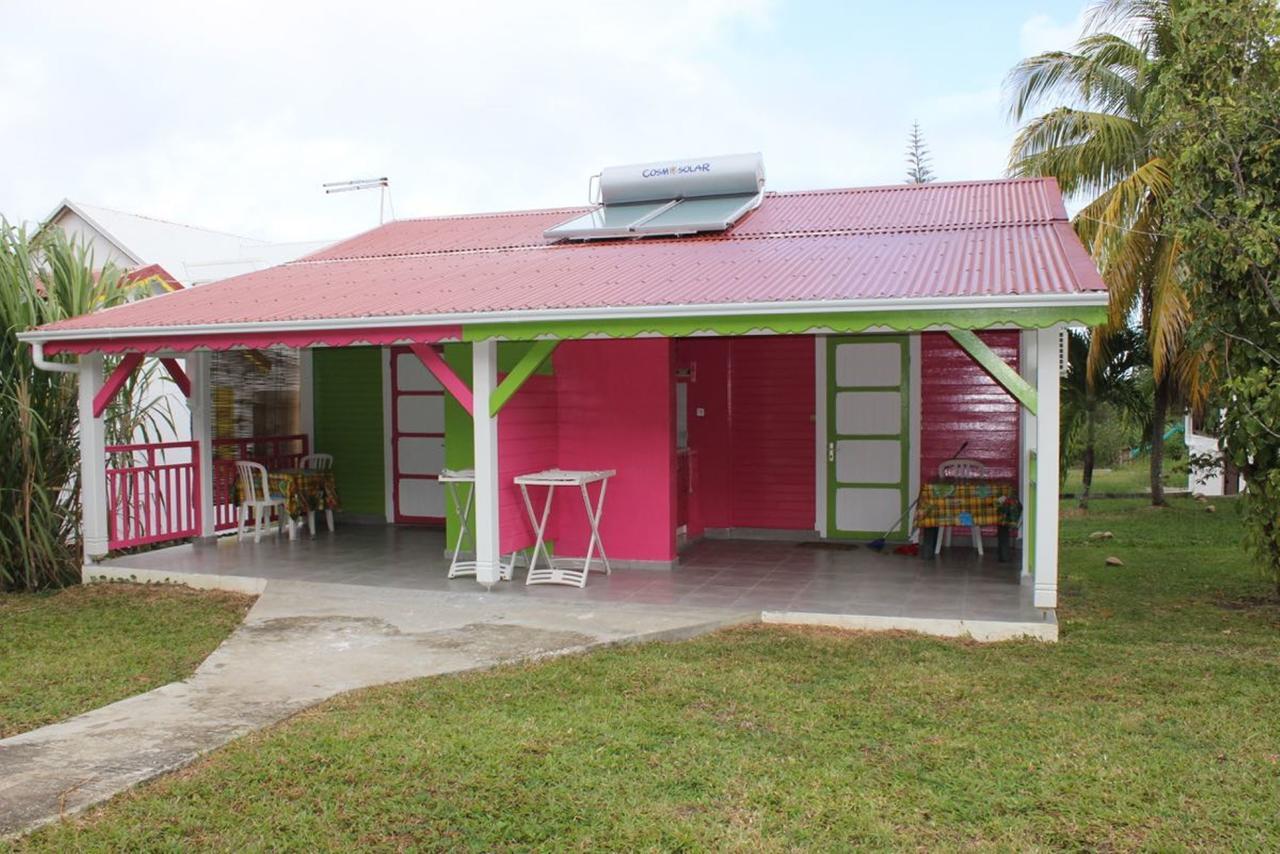 Au Jardin Debeausejour Guest house Capesterre