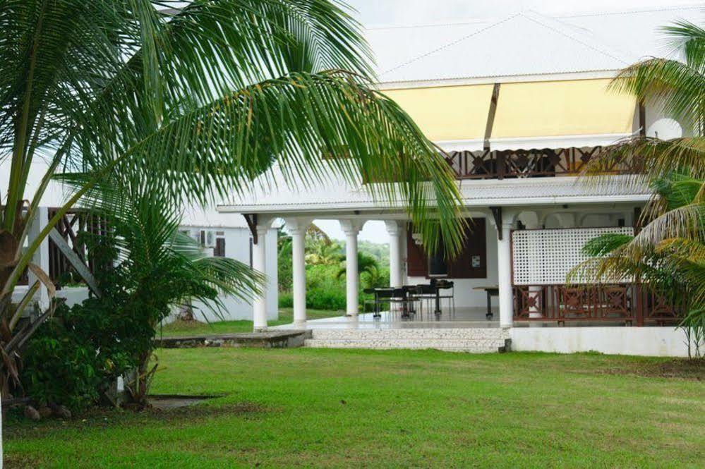 Au Jardin Debeausejour Capesterre