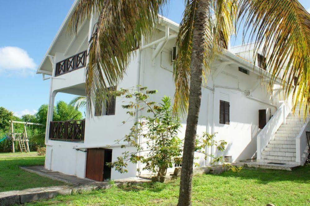 Guest house Au Jardin Debeausejour Capesterre