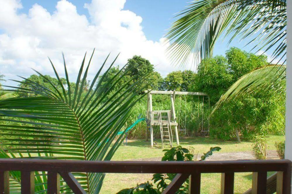 Au Jardin Debeausejour 3* Capesterre
