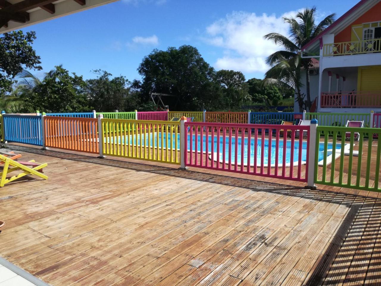 Au Jardin Debeausejour Guest house Capesterre