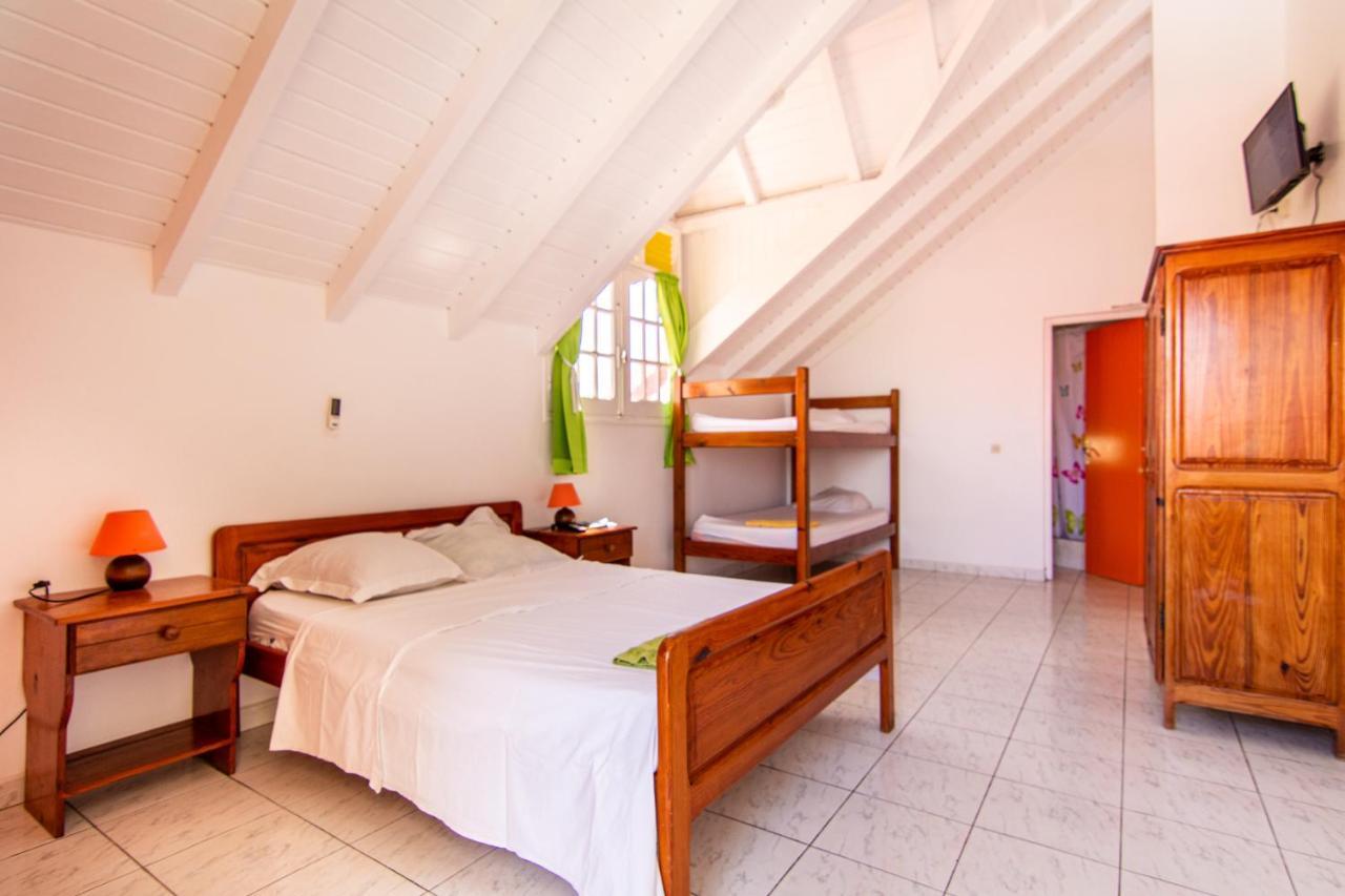 Guest house Au Jardin Debeausejour 3*
